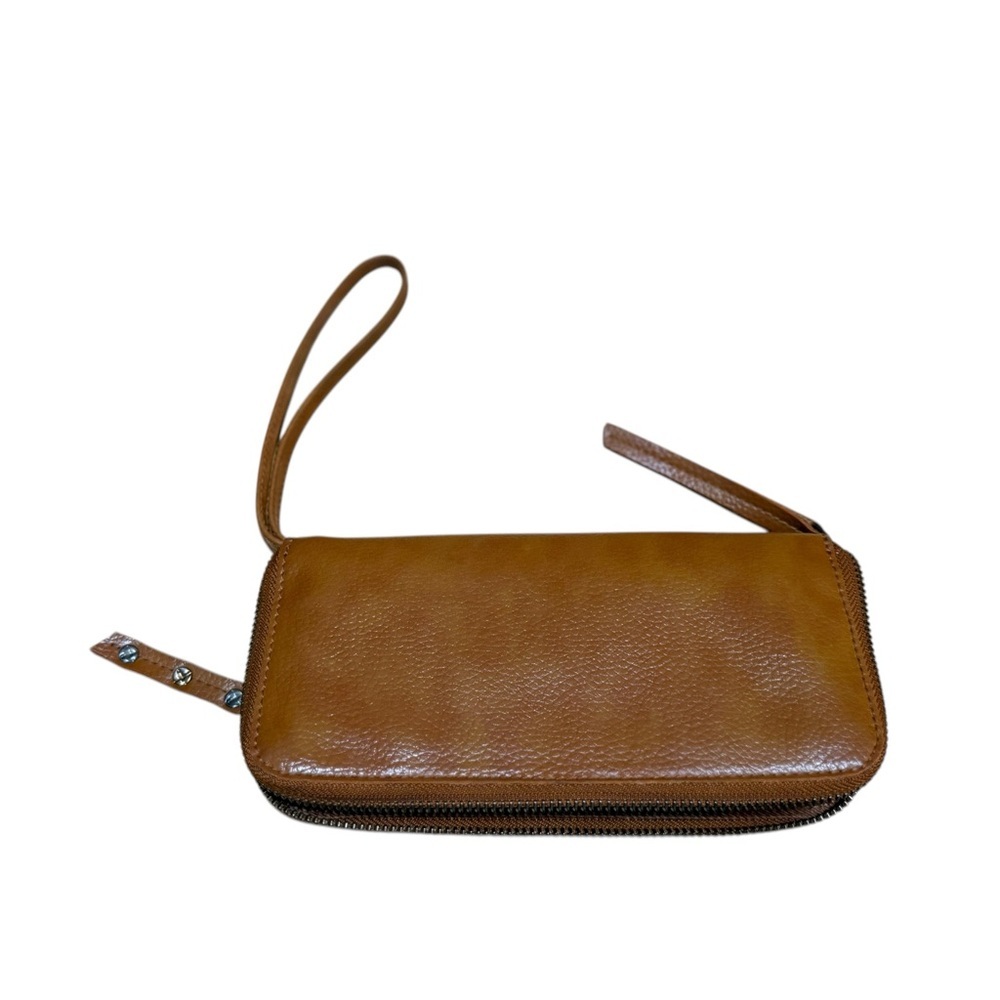 Free People Brown Leather Wristlet Wallet
Preowned excellent condition no Flaws - Picture 5 of 10